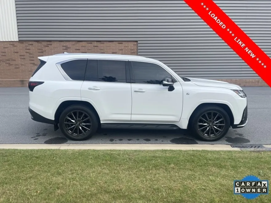 2024 Lexus LX 600 F SPORT photo 1