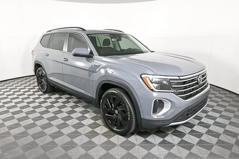 2026 Volkswagen Atlas SE photo 1
