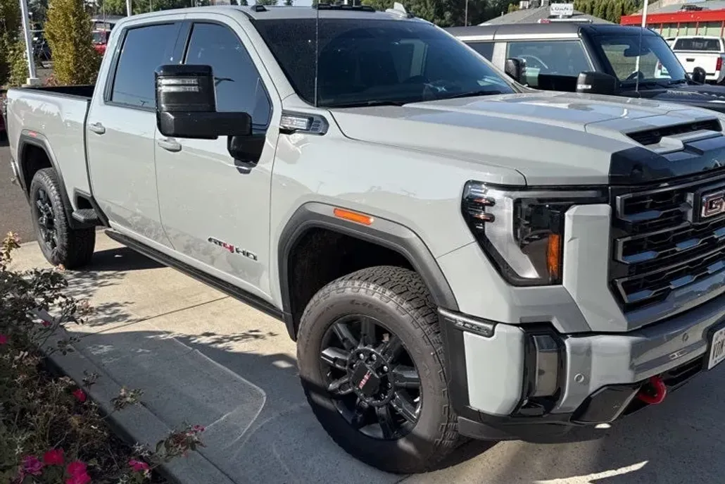 2024 Gmc Sierra HD AT4 photo 1