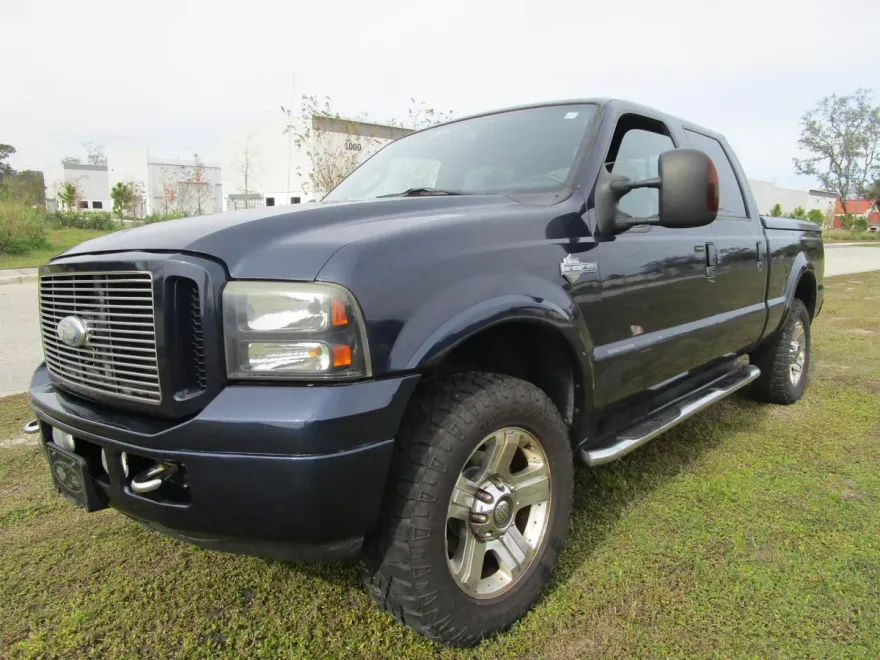 2005 Ford F-250 Harley-Davidson Edition photo 1