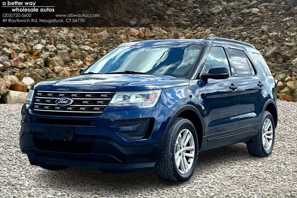 2017 Ford Explorer Base photo 1
