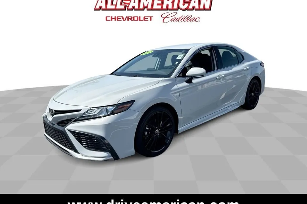 2023 Toyota Camry XSE photo 1