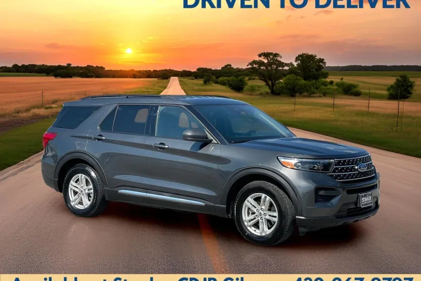 2020 Ford Explorer XLT photo 1