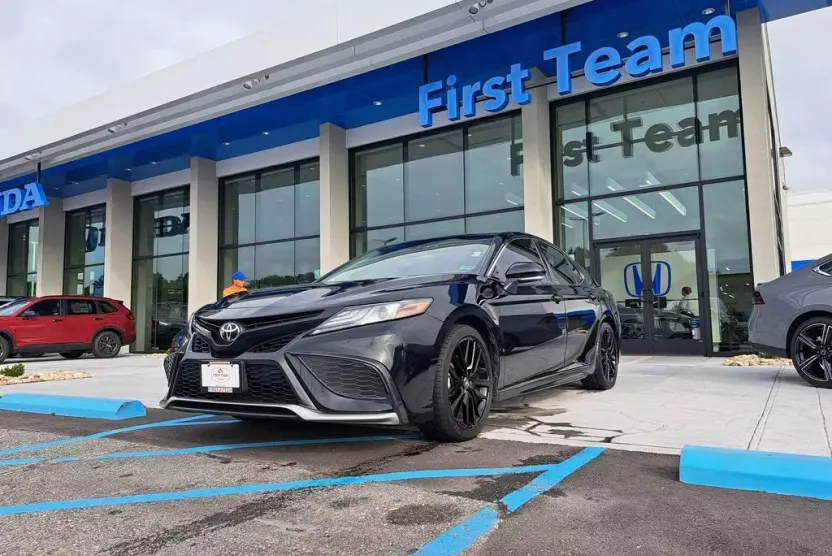 2021 Toyota Camry XSE photo 1