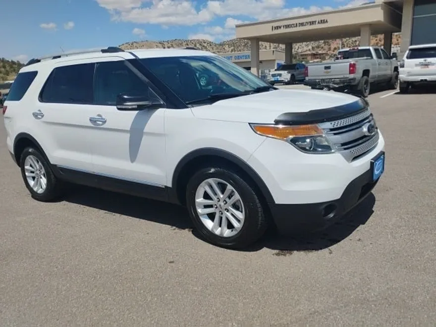 2013 Ford Explorer XLT photo 1