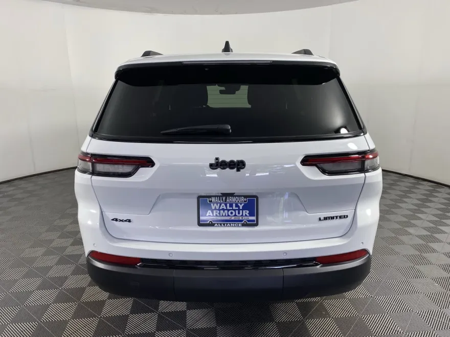 2025 Jeep Grand Cherokee Limited photo 1