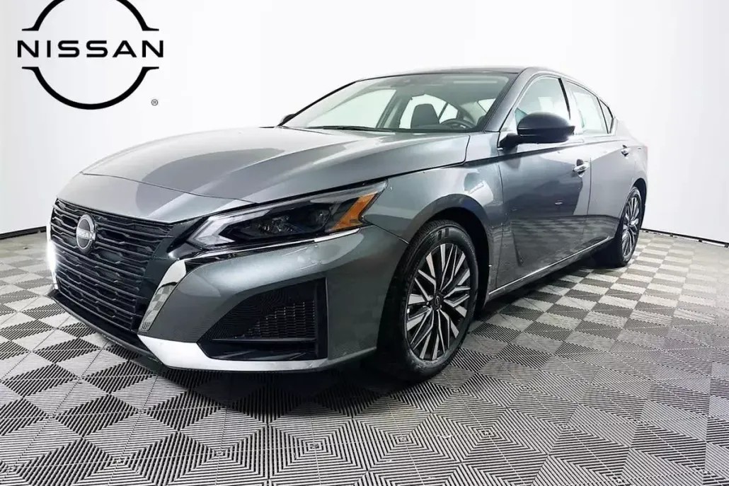 2025 Nissan Altima 2.5 SV photo 1