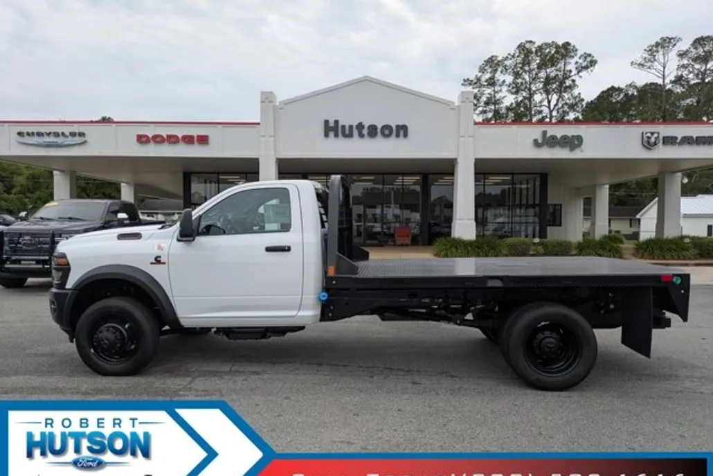 2025 Ram 5500 Tradesman photo 1