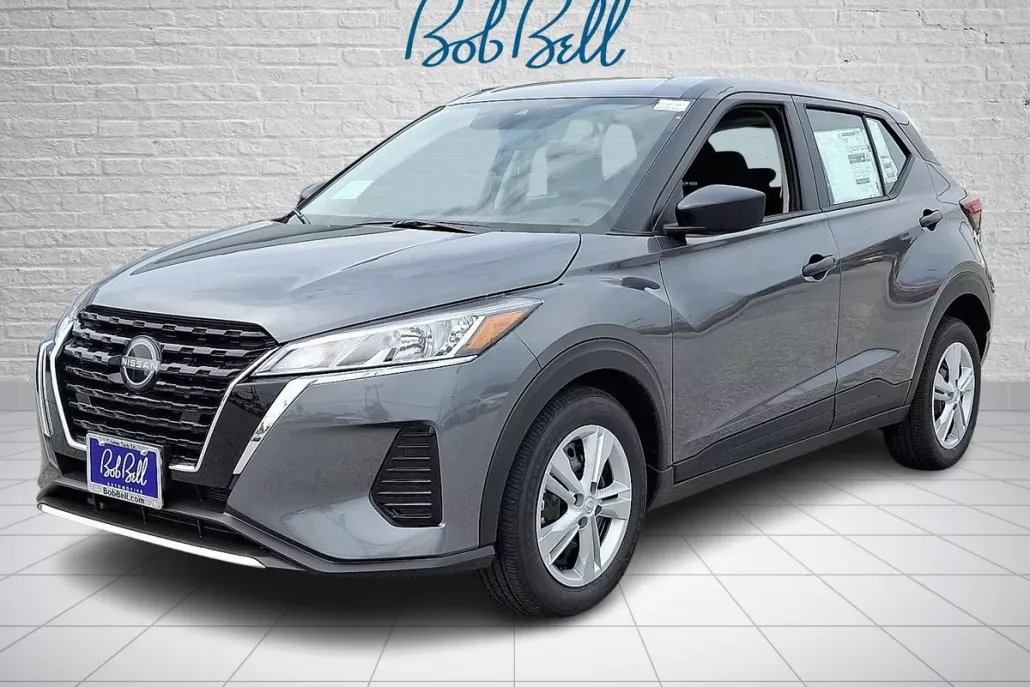 2025 Nissan Kicks Play S photo 1