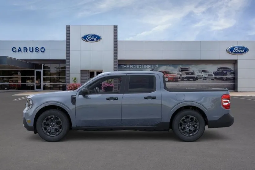 2025 Ford Maverick XLT photo 1