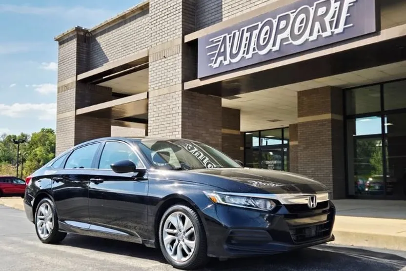 2019 Honda Accord LX photo 1