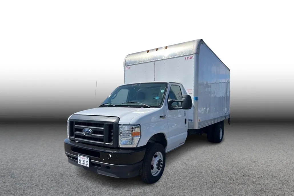2023 Ford E-450 photo 1