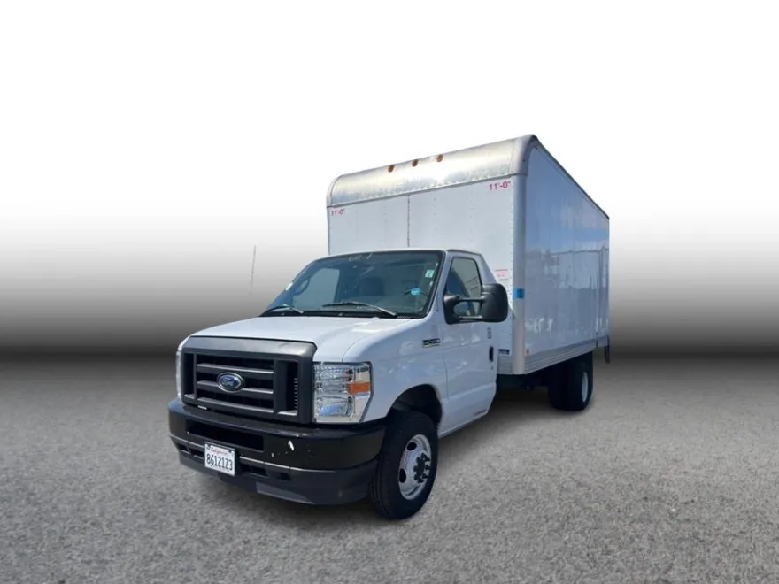 2023 Ford E-450 photo 1