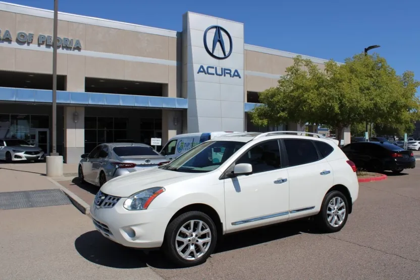 2013 Nissan Rogue SL photo 1