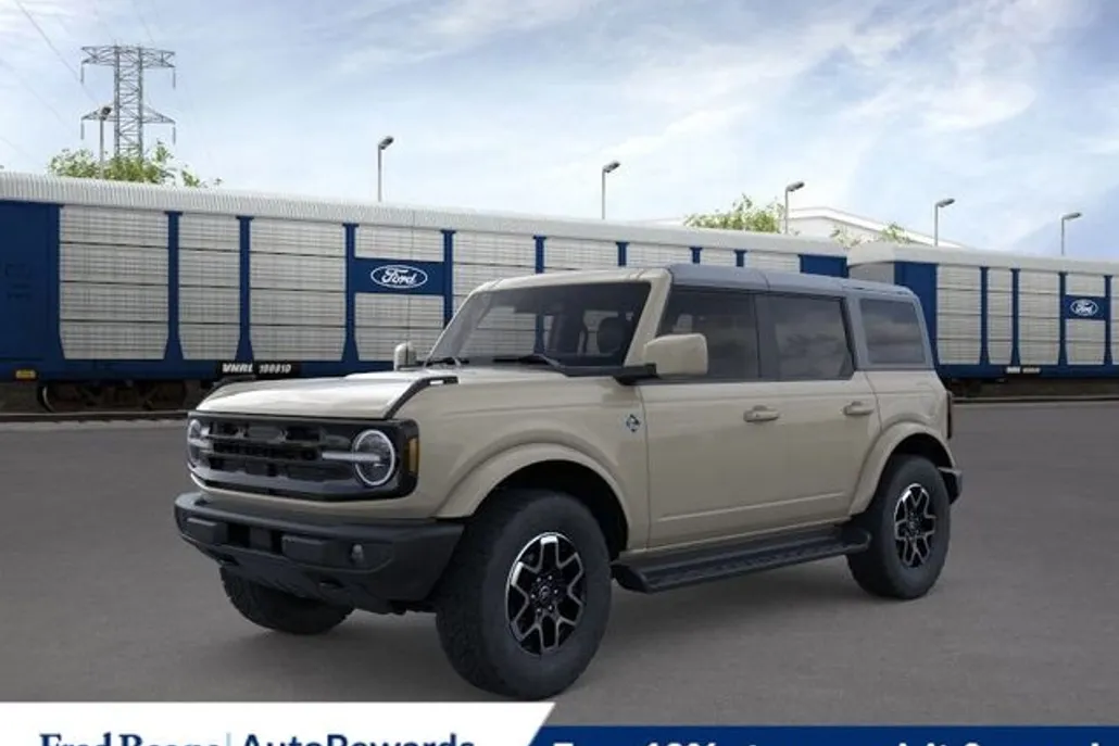 2025 Ford Bronco Outer Banks photo 1