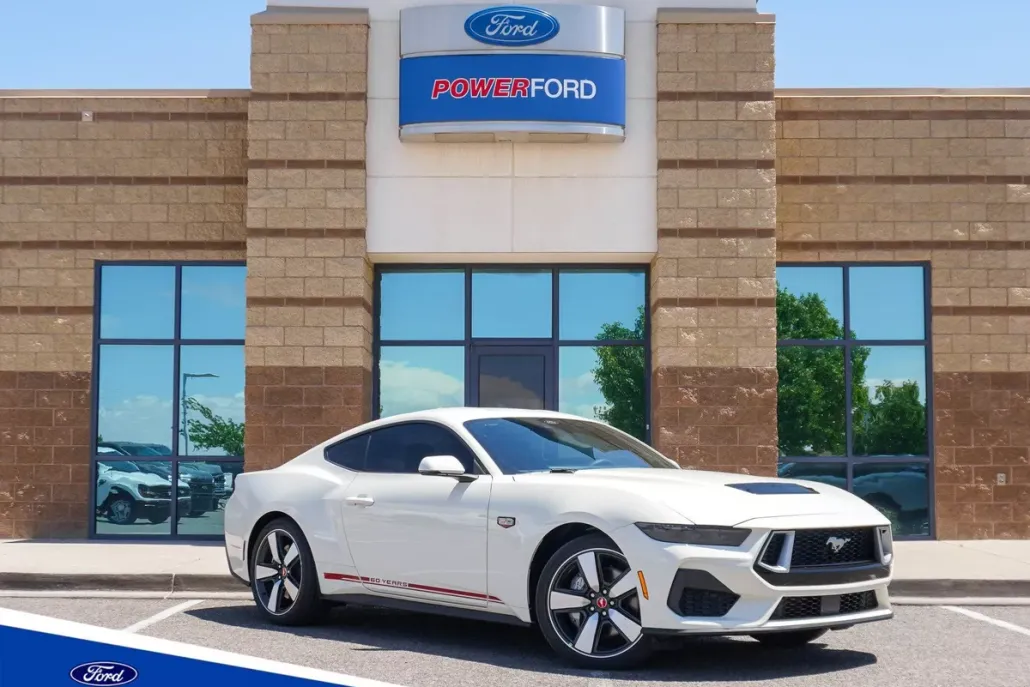 2025 Ford Mustang GT Premium photo 1