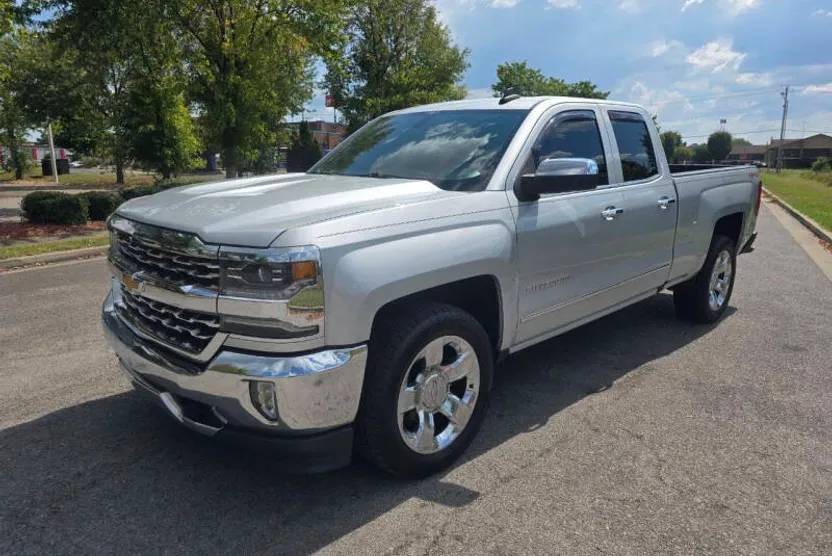 2017 Chevrolet Silverado 1500 LTZ photo 1
