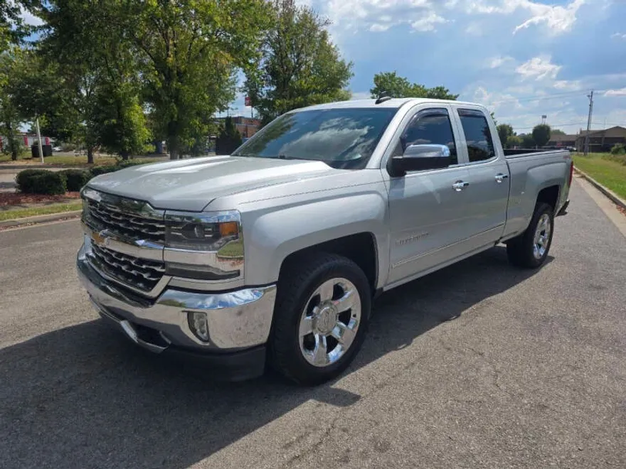 2017 Chevrolet Silverado 1500 LTZ photo 1