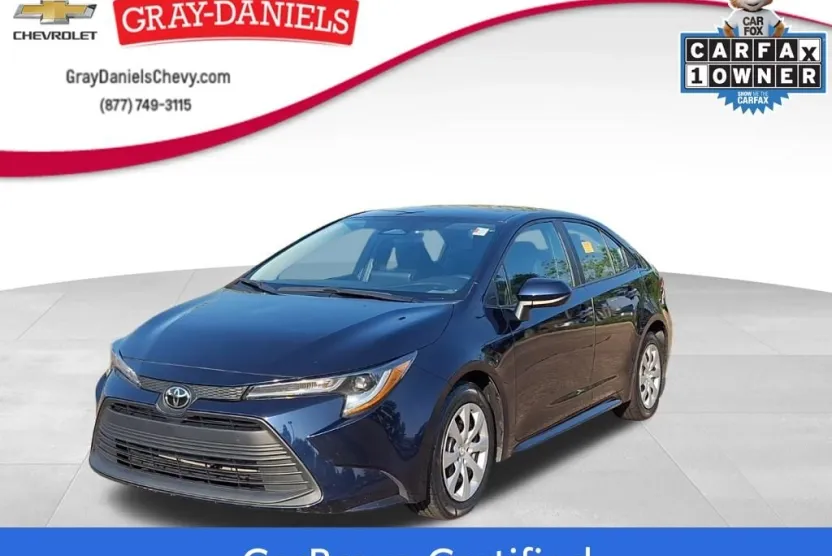 2023 Toyota Corolla LE photo 1