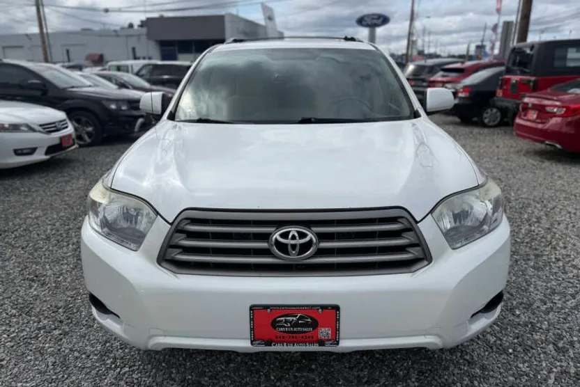 2010 Toyota Highlander Base photo 1