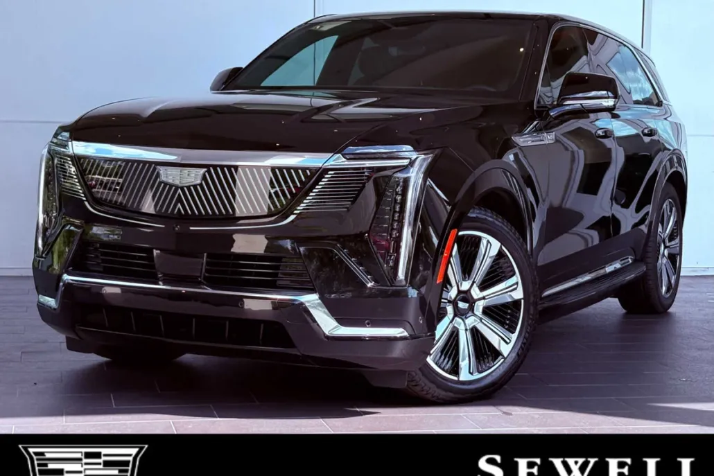 2025 Cadillac Escalade IQ Luxury photo 1