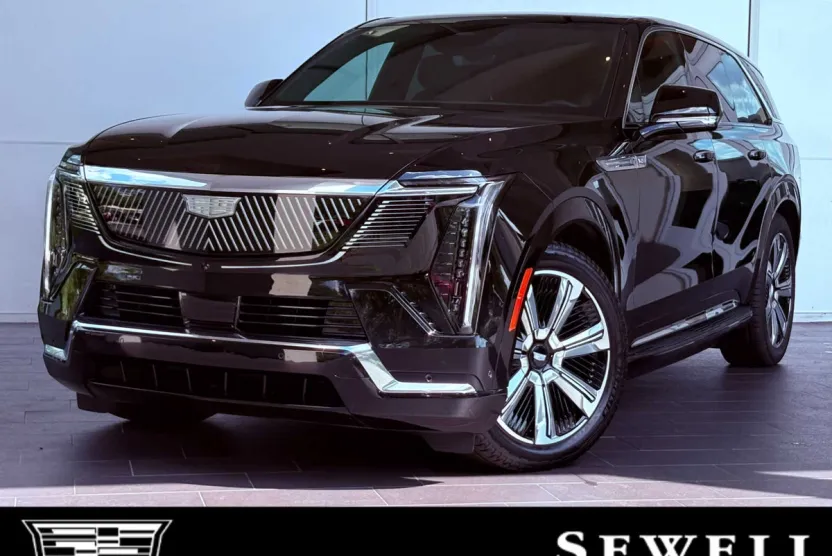 2025 Cadillac Escalade IQ Luxury photo 1