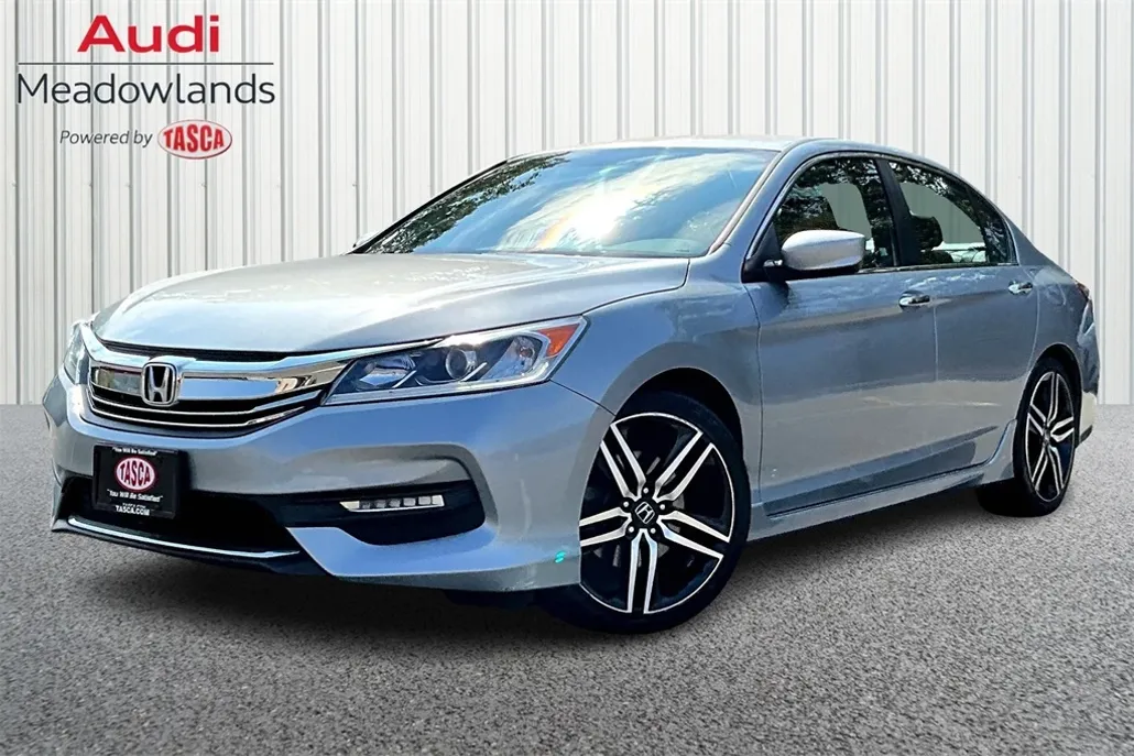 2017 Honda Accord Sport photo 1
