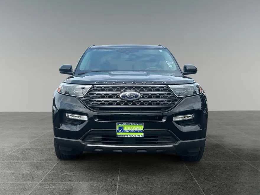 2022 Ford Explorer XLT photo 1