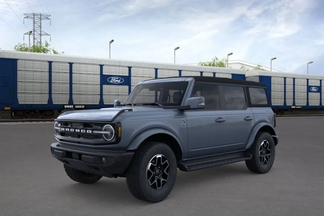 2025 Ford Bronco Outer Banks photo 1
