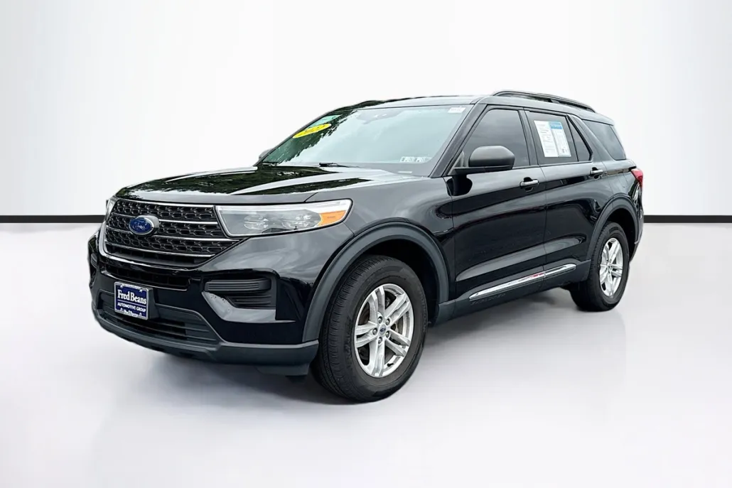 2022 Ford Explorer XLT photo 1