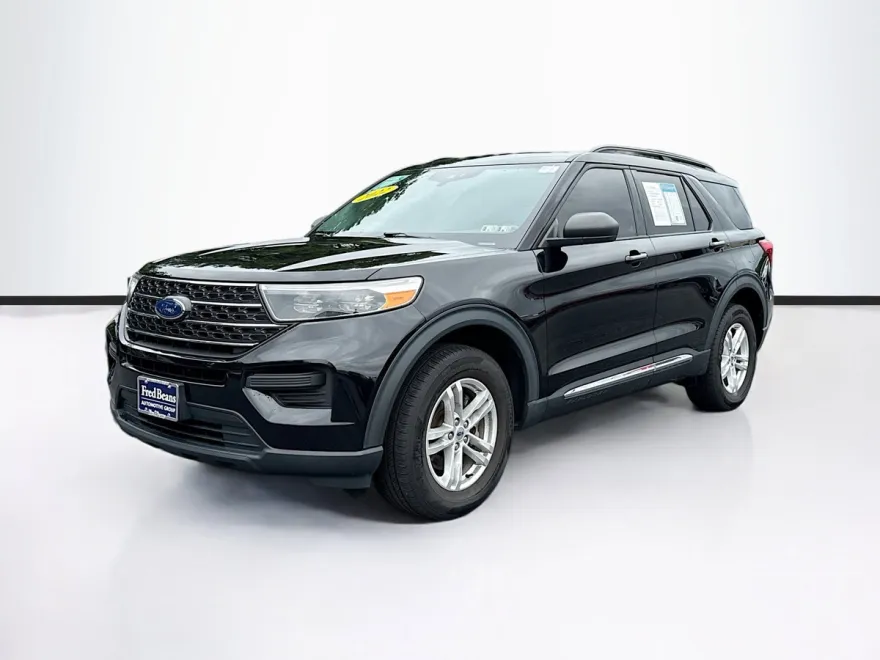 2022 Ford Explorer XLT photo 1