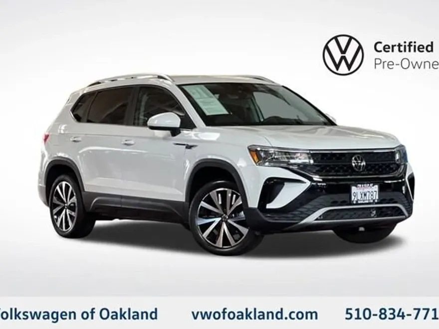 2024 Volkswagen Taos SE photo 1