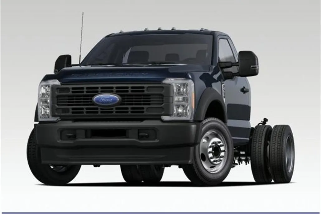 2024 Ford F-550 photo 1