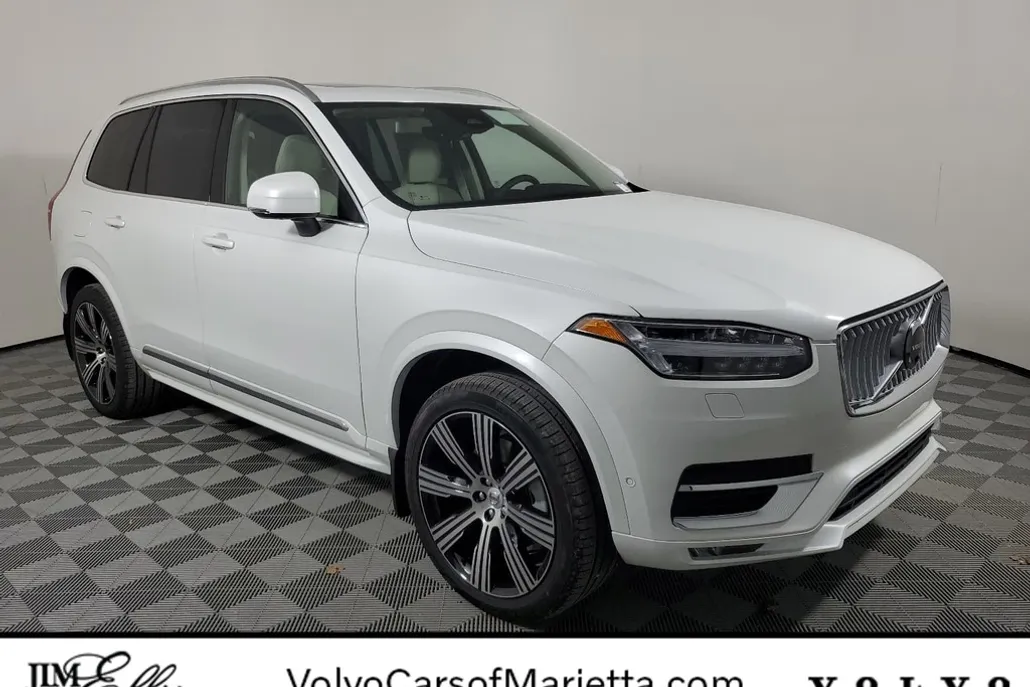 2025 Volvo XC90 Plus photo 1