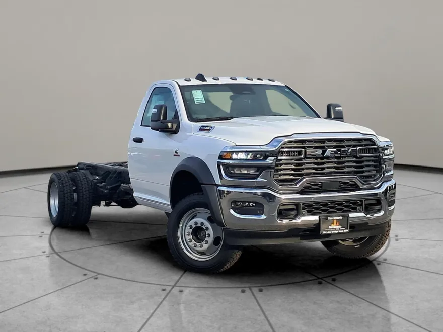 2025 Ram 5500 Tradesman photo 1