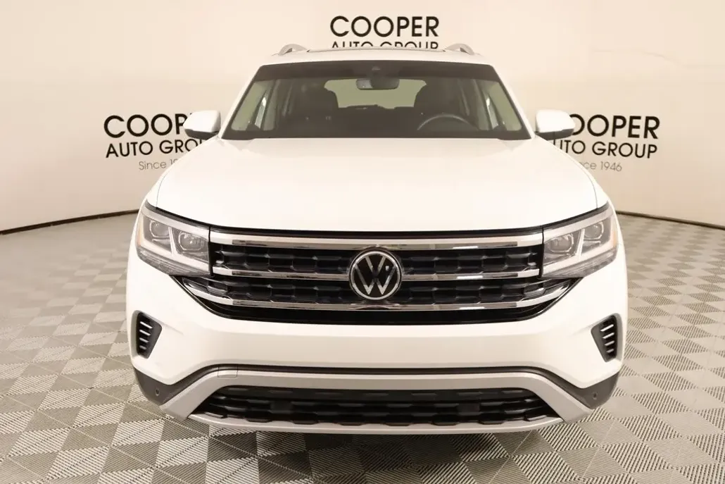 2022 Volkswagen Atlas SEL photo 1