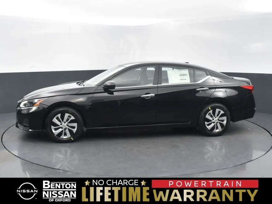 2025 Nissan Altima S photo 1