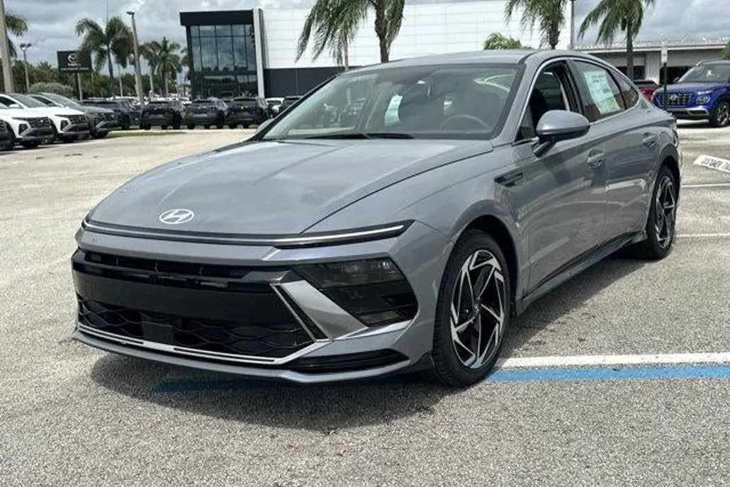 2026 Hyundai Sonata SEL Sport photo 1