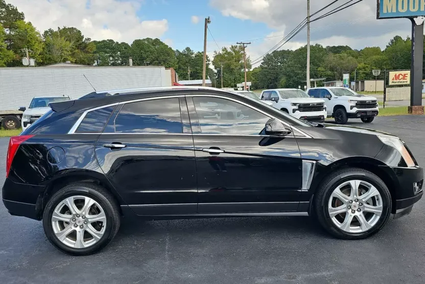 2016 Cadillac SRX Performance photo 1