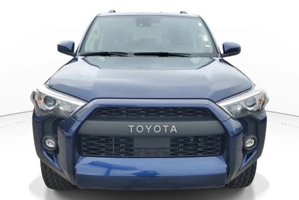 2023 Toyota 4Runner SR5 photo 1