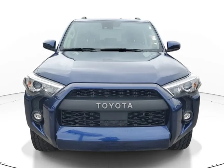 2023 Toyota 4Runner SR5 photo 1