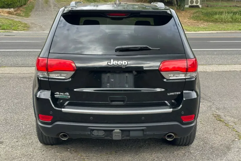 2018 Jeep Grand Cherokee Limited Sport photo 1