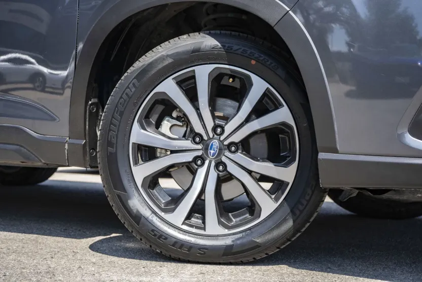 2023 Subaru Forester Limited photo 1