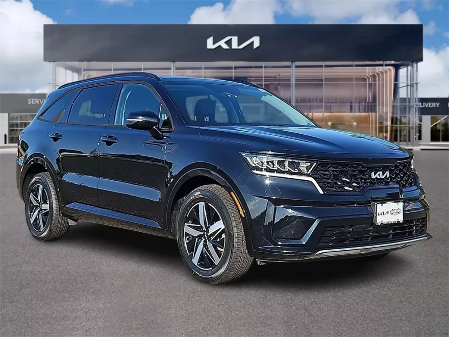 2022 Kia Sorento S photo 1