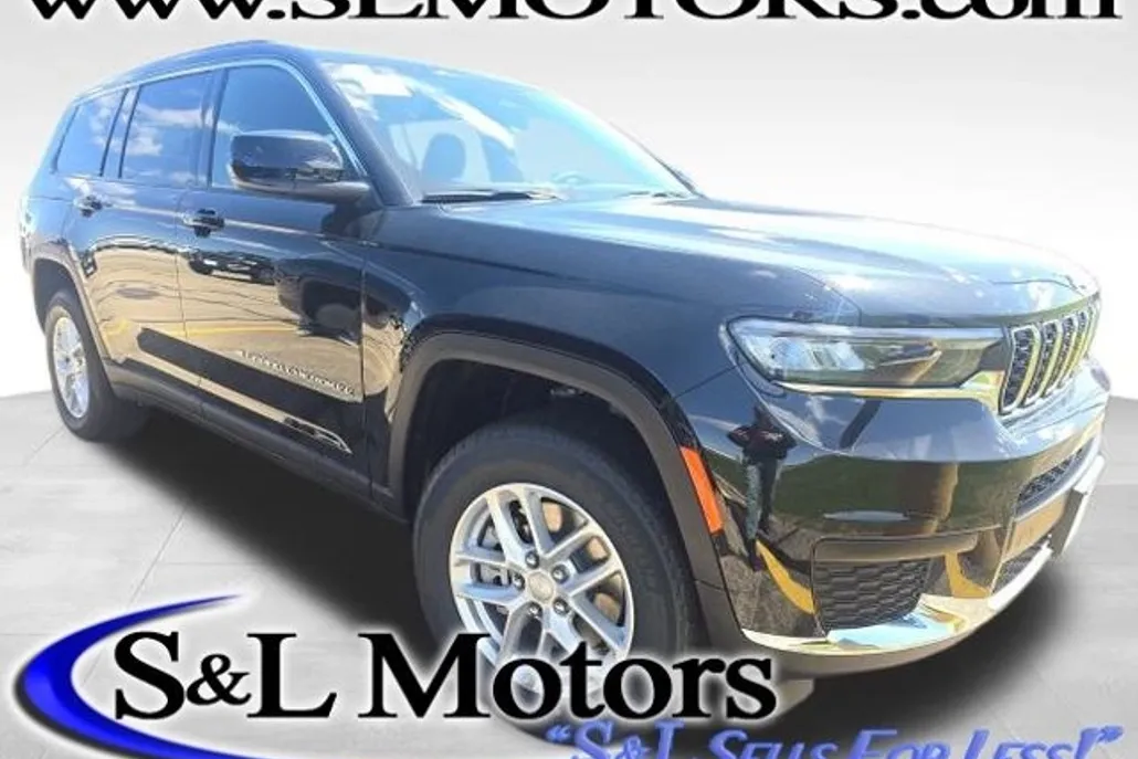 2025 Jeep Grand Cherokee Laredo photo 1