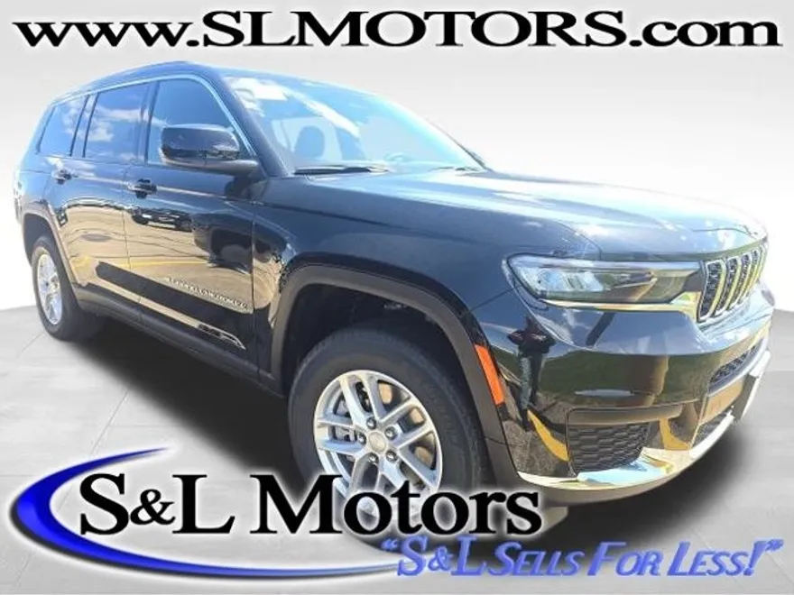 2025 Jeep Grand Cherokee Laredo photo 1