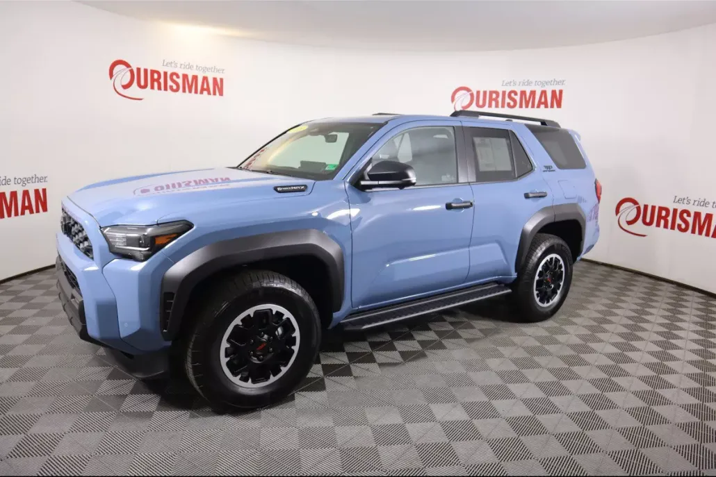 2025 Toyota 4Runner TRD Off-Road Premium photo 1