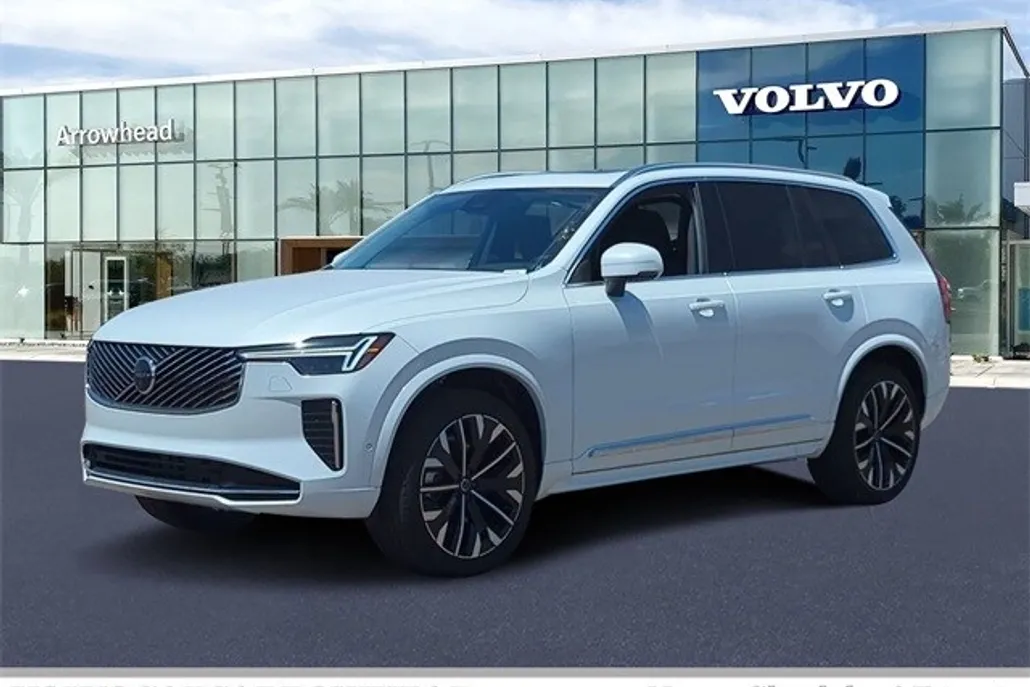2025 Volvo XC90 Plus photo 1