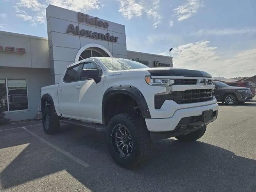 2022 Chevrolet Silverado 1500 RST photo 1