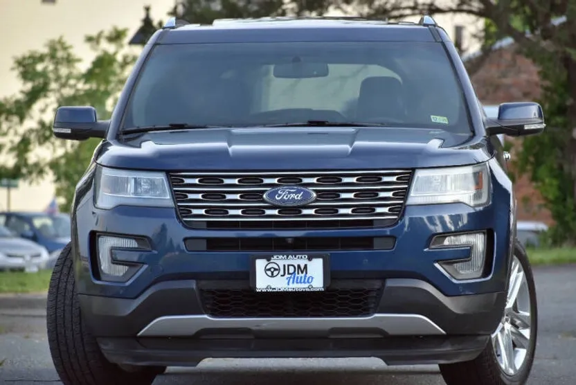 2016 Ford Explorer Limited photo 1